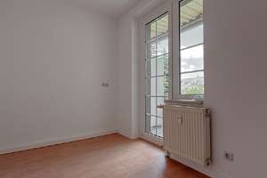 l Tolle 4-Raumwohnung l 2 Bäder l 2 Balkone l ruhige familiäre Lage – Charlottenstraße 71a, 9126 Gablenz, Chemnitz – Vorschaubild 2