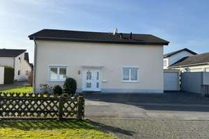 Freistehendes Einfamilienhaus in gefragter Wohnlage von Bad Honnef Aegidienberg – Die vollständige Adresse der Immobilie erhältst du vom Anbieter., 53604 Bad Honnef – Vorschaubild 3