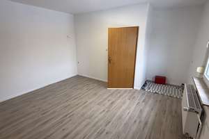 Frisch renoviertes Einfamilienhaus mit Einbauküche, Garten & 2 Garagen zu vermieten – Nordwall 24, 31167 Bockenem – Vorschaubild 18