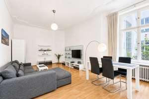 Elegantes Wohnen im Altbau nahe Schloss Charlottenburg - Ruhige Innenhofwohnung – Die vollständige Adresse der Immobilie erhältst du vom Anbieter., 10587 Mitte (Ortsteil), Berlin – Vorschaubild 2