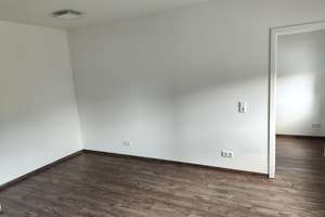Gepflegte 2-Zimmer Wohnung im 1. OG in Fürth-Südstadt – Leyherstr. 7, 90763 Südstadt Industriegebiet, Fürth – Vorschaubild 2