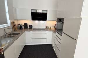 Wohnen mit Charakter: Großzügiges Penthouse in Riedberg – Im Kreuzegut 4, 60438 Kalbach-Riedberg, Frankfurt am Main – Vorschaubild 3