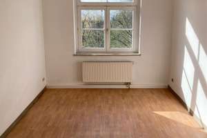 Großzügige 2-Zimmer mit neuer EBK, Laminat & Wannenbad in ruhiger Lage! – Zschopauer Platz 14, 9126 Bernsdorf, Chemnitz – Vorschaubild 9