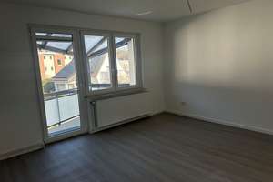 Gepflegte 4-Zimmer-Wohnung mit Balkon – Grenadierweg 24, 26129 Haarentor, Oldenburg (Oldenburg) – Vorschaubild 1