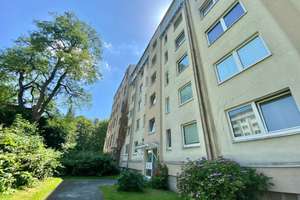 Elberfeld-Südstadt. Modernisierte  2-Zimmerwohnung mit Balkon  wartet auf neue Mieter!