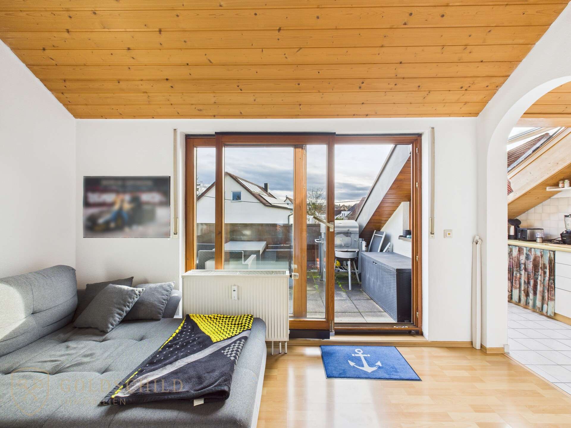 Immobilie in Oberboihingen - Lichtdurchflutetes Dachgeschoss mit Loggia – Gepflegte 2,5-Zimmer-Wohnung in ruhiger Lage - Bild 2