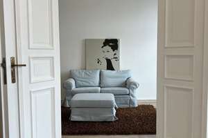 Großzügige & teilmöblierte 3-Zimmer-Altbauwohnung im grünen Mahlsdorf | Sofort bezugsfrei! S-Bahn