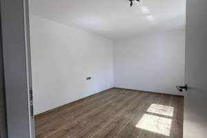 Renovierte schöne 3-Zimmer-Wohnung mit Balkon & Garage in Reutlingen – Kurt-Schuhmacher-Str. 49, 72762 Reutlingen-Mitte, Reutlingen – Vorschaubild 23