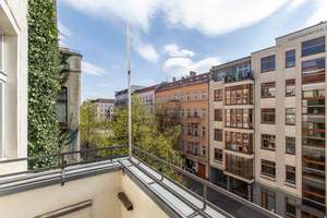 2-Zimmer-Altbauwohnung im Vorderhaus – Grünberger Strasse 19, 10243 Friedrichshain, Berlin – Vorschaubild 3