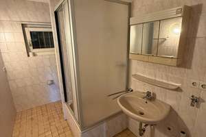 RENOVIERT! Großes, helles Zimmer mit WC und Gemeinschaftsbad * Werastraße – Die vollständige Adresse der Immobilie erhältst du vom Anbieter., 70190 Kernerviertel, Stuttgart – Vorschaubild 4