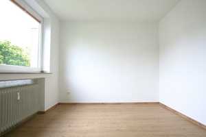 Frisch saniert: Bezugsfertige 3-Zimmer-Wohnung mit Balkon, Küche und Garage! – Aachen – Vorschaubild 7