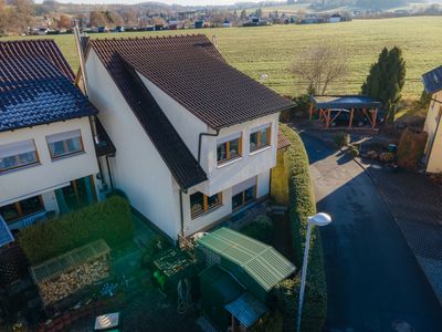 Immobilie in sehr guter Wohnlage - Reihenendhaus mit Keller und Garage in Gersdorf