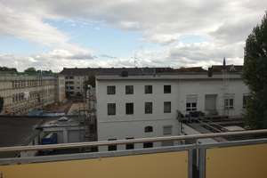 EXKLUSIV PEMPELFORT PARKETT EINBAUKÜCHE BALKON MODERNES WANNENBAD RUHIG + HELL 3. ETAGE/FRANKENSTR. – Frankenstraße 23A, 40476 Derendorf, Düsseldorf – Vorschaubild 13