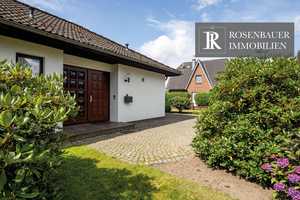 WOHNEN IN RUHIGER LAGE MIT WOHLFÜHLCHARAKTER – BUNGALOW MIT GROßEM WOHNBEREICH UND SONNIGEM GARTEN – Stormarn (Kreis) – Vorschaubild 1