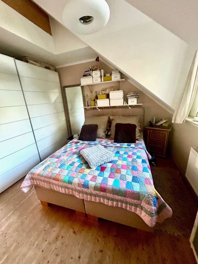 Immobilie in Monheim am Rhein - Zweifamilienhaus mit Potential - Wohnen und Arbeiten auf 322 m² Fläche - Bild 3