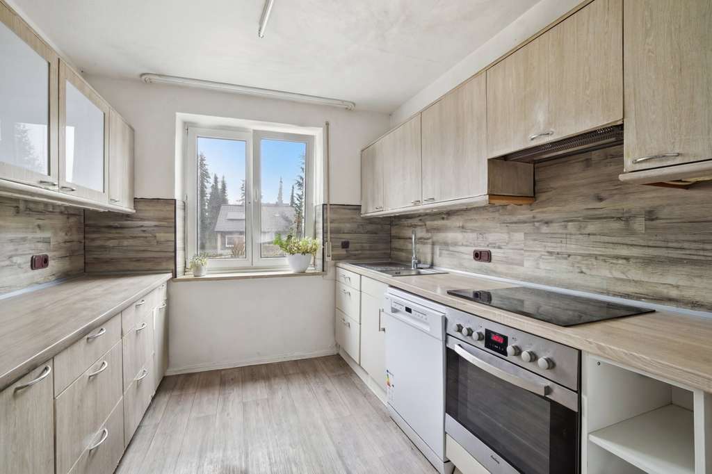 Immobilie in Augsburg - Vermietete 3-Zimmer-Wohnung mit Balkon in Augsburg-Göggingen mit Erbbaurecht - Bild 2