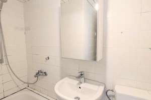 Kurzfristig verfügbar: kleines 2-Zi.-Apartment im 5. OG mit tollem Balkon in ruhiger+zentraler Lage – Wiederholdstraße 12, 70174 Relenberg, Stuttgart – Vorschaubild 5