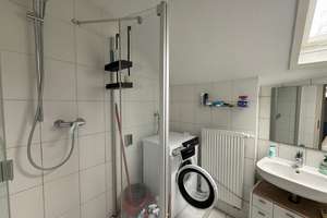 Studenten aufgepasst ! Wohngemeinschaft, 3 Zimmerwohnung mit neuer Einbauküche ! – Kaiser-Karl-Ring 2, 55118 Neustadt, Mainz – Vorschaubild 4