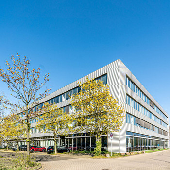 Helle, moderne Büroeinheit l markante Architektur | Stellplätze vorhanden | PROVISIONSFREI
