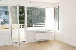 Exklusive 1-Zimmer-Wohnung mit Balkon und Einbauküche in München – Friedrichshafener Straße 16, 81243 Aubing-Süd, München – Vorschaubild 2