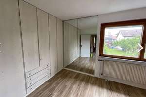 Viel Platz zum Leben: Reihenmittelhaus mit Wintergarten, Balkon und Garten in Friedrichshafen – 88046 Friedrichshafen – Vorschaubild 8