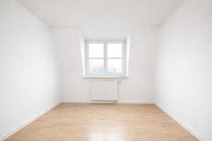 *bezugsfrei ab 10/26 DG-Wohnung guter Grundriss Neubau 1998 ** Mit Balkon und Tiefgaragenstellplatz – Moissistraße 10, 12489 Adlershof, Berlin – Vorschaubild 4