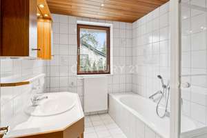 -Reserviert- Sofort bezugsfertig! Modernisiertes Zweifamilienhaus mit Dachterrasse und großem Garten – Die vollständige Adresse der Immobilie erhältst du vom Anbieter., 94036 Neustift, Passau – Vorschaubild 12