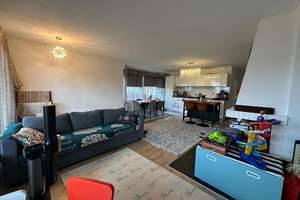 PROVISIONSFREI:helle 4-Zimmer-Wohnung mit Balkon, Kamin, Aufzug, Stellplatz & moderner Einbauküche   – Josef-Neuberger-Straße 48, 40625 Gerresheim, Düsseldorf – Vorschaubild 3
