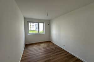 Anmietung nur mit WBS 100 oder WBS 140 mit besonderem Wohnbedarf möglich - Erstbezug - 3 Zimmer im E – Anne-Frank-Straße 8, 12524 Berlin – Vorschaubild 7