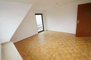 Renovierte, helle Dachgeschosswohnung im Grünen mit Balkon und Echtholzparkett – Auf'm Kahr 11, 45239 Fischlaken, Essen – Vorschaubild 8