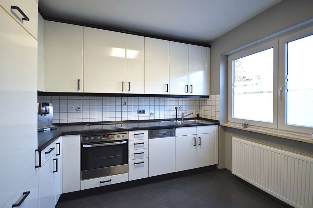 Immobilie in Schwabmünchen - Familienidylle in ruhiger Lage – modernisiertes Reihenhaus mit sonnigem Garten & vielseitigen Räumen - Bild 4