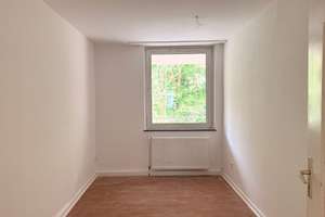 Renovierte 4-Zimmer-Wohnung mit Balkon in Wuppertal  – Hesselnberg 25, 42285 Barmen, Wuppertal – Vorschaubild 6