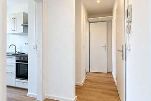 Traumhafte 1 Zimmer Wohnung! *Inkl. EBK + direkte Nähe zu Leipzig* – 4575 Neukieritzsch – Vorschaubild 1