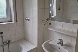 4-Zimmer-Wohnung mit Balkon und Einbauküche in ruhiger Lage von Stuttgart-Weilimdorf. – Rastatter Str. 5, 70499 Weilimdorf (Ortsteil), Stuttgart – Vorschaubild 6