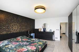 90 m² Wohnkomfort: Helle 3-Zimmer-Wohnung mit Balkon in Köln-Junkersdorf – Die vollständige Adresse der Immobilie erhältst du vom Anbieter., 50858 Junkersdorf, Köln – Vorschaubild 4