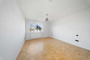 2,5-Zimmer-Wohnung mit Balkon und Echtholzparkett in gefragter Lage von Kiel – Die vollständige Adresse der Immobilie erhältst du vom Anbieter., 24113 Hassee, Kiel – Vorschaubild 3