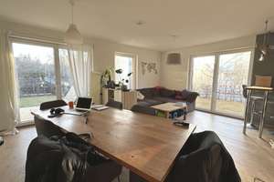 Traumhafte EG-Wohnung auf zwei Ebenen mit viel Platz, Südterrasse – Silberblattstr. 9, 81375 Großhadern, München – Vorschaubild 2