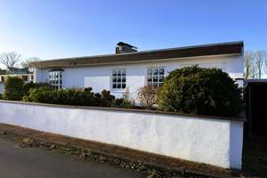 Eleganter Bungalow am Rande des Forstes Klövensteen im beliebten Pinneberger Ortsteil Waldenau! – Die vollständige Adresse der Immobilie erhältst du vom Anbieter., 25421 Pinneberg – Vorschaubild 3