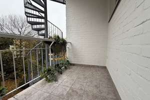 NACH SANIERUNG ERSTBEZUG WOHNUNG IN OBERKASSEL MIT BALKON UND EBK – Die vollständige Adresse der Immobilie erhältst du vom Anbieter., 40545 Oberkassel, Düsseldorf – Vorschaubild 1