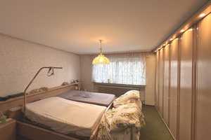 Großzügiges Zweifamilienhaus mit großem Grundstück im Herzen von Köngen – Esslingen (Kreis) – Vorschaubild 6