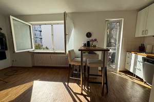 Schwabing Top Lage schönes, helles, ruhiges 1 Zimmer App.Balkon, Parkett, EBK  FREI!!