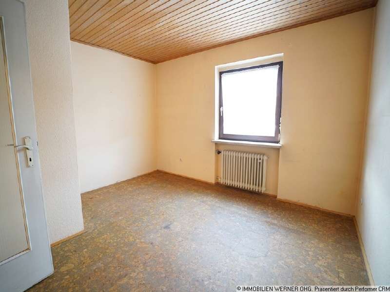 Immobilie in Feldkirchen-Westerham - ***Perfekt für 2-Generationen-Wohnen * Gute Lage! * ZFH ähnl. DH mit großzügigem Grundstück*** - Bild 3