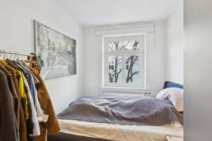 Festpreis: Top saniert, top gelegen: 2-Zimmer-Eigentumswohnung in Hamburg-Winterhude – Die vollständige Adresse der Immobilie erhältst du vom Anbieter., 22301 Winterhude, Hamburg – Vorschaubild 8
