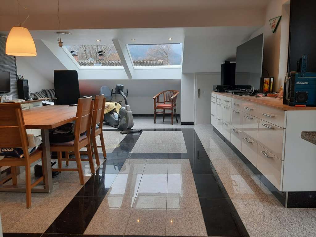 Immobilie in Bad Feilnbach - moderne  2-Zimmer Dachgeschosswohnung in Bad Feilnbach (Rosenheim) - Bild 0