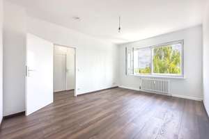 ERSTBEZUG NACH MODERNISIERUNG - ERSTKLASSIGE 2 ZIMMER WOHNUNG MIT BALKON & TOLLEM WEITBLICK – Die vollständige Adresse der Immobilie erhältst du vom Anbieter., 13407 Reinickendorf (Ortsteil), Berlin – Vorschaubild 4
