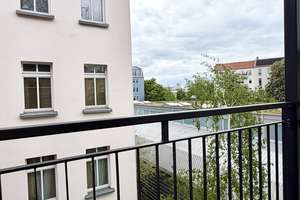 Bezugsfreie 1-Zimmer-Wohnung mit großem Balkon in Friedrichshain – Die vollständige Adresse der Immobilie erhältst du vom Anbieter., 10247 Friedrichshain, Berlin – Vorschaubild 3