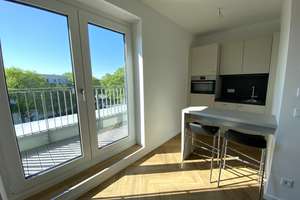 Sonnig, grün & Platz zum Entspannen - 2-Zimmer Wohnung in Köpenick in – Henriette-Lustig-Strasse 21, 12555 Köpenick, Berlin – Vorschaubild 1