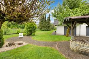 Großzügiges, gepflegtes Wohnhaus mit idyllischem Gartengrundstück  – Die vollständige Adresse der Immobilie erhältst du vom Anbieter., 56244 Helferskirchen – Vorschaubild 3