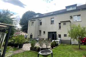 Positiver Cashflow!! Solides 5-Fam.-Haus mit Garten! Eine Wohnung ist frei! – Gelsenkirchen – Vorschaubild 1