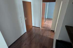 Zentrale 2-Zimmer-Wohnung in Stuttgart-Vaihingen inkl. Küche, Stellplatz, Keller und teilmöbliert – Haeberlinstraße 8, 70563 Vaihingen-Mitte, Stuttgart – Vorschaubild 4